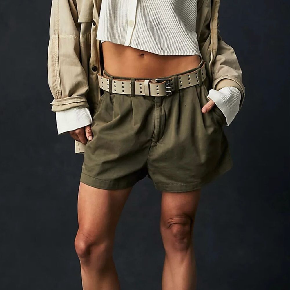 NWT Free People ‘Billie’ Olive Green Pleated Chino Shorts
